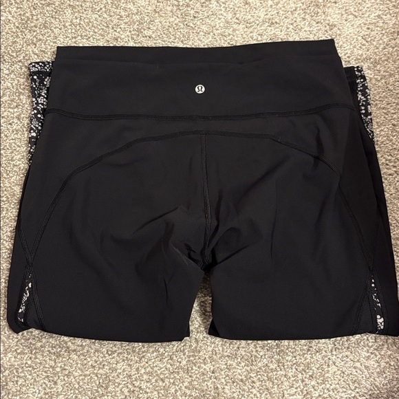 Lululemon Mix & Mesh Crop *21" Black / Chirasu Black - Picture 4 of 7